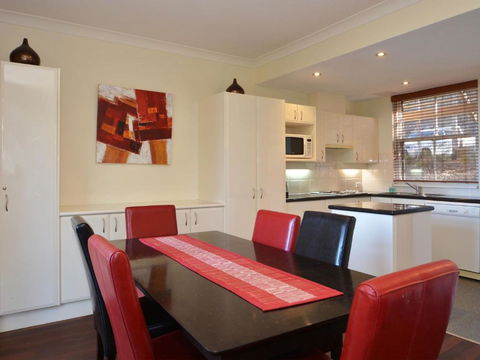 Villa Executive 2br Cypress Resort Condo Located Within Cypress Lakes Resort (nothing Is More Central) - Accommodation NSW 2