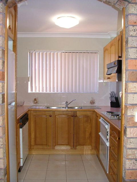 Renas Court Unit 6 72 Little Street - Accommodation NSW 6