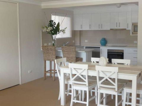 Fleur Court Unit 9 26 28 Head Street - Accommodation NSW 4