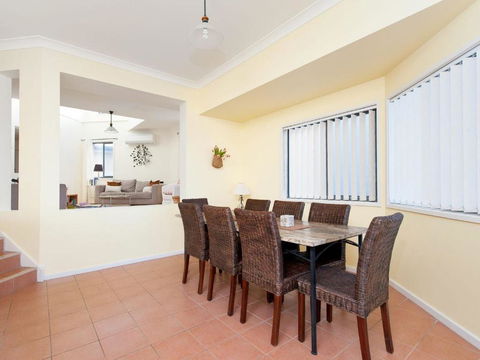 Portovenere Fishermans Bay - Accommodation NSW 1