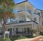 Unit 2 Beach Gallery 9 Andrew Street Point Arkwright 500 BOND LINEN SUPPLIED - Accommodation NSW