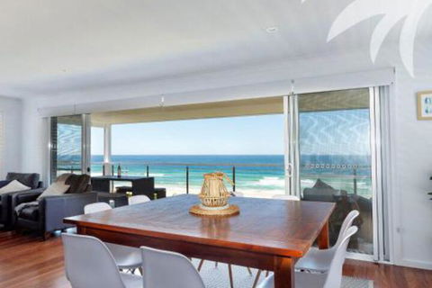 Seascape 1 At Blueys - Accommodation NSW 2