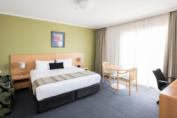 Chifley ACT Accommodation NSW
