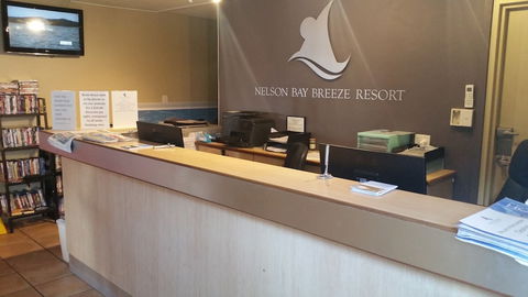 Nelson Bay Breeze Holiday Apartments - Accommodation NSW 4