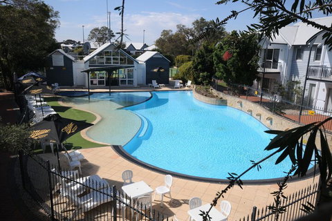 Mandurah Quay Resort - Accommodation NSW 4