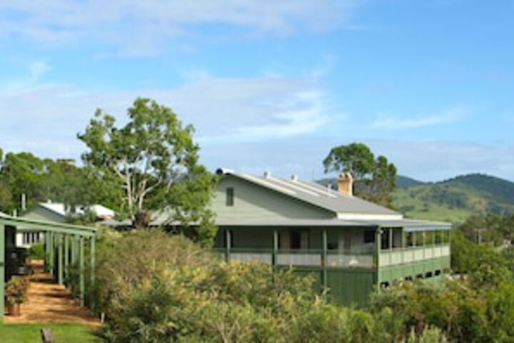 Amamoor QLD Accommodation NSW