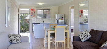 Main Beach Apartments - Accommodation NSW 6