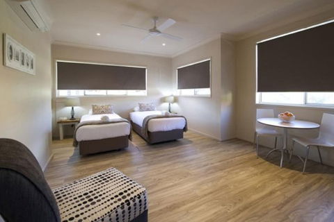 Marty's @ Little Beach - Accommodation NSW 7