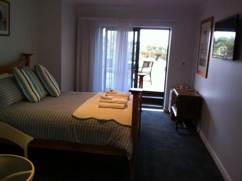Corinella On The Esplanade Bed & Breakfast - Accommodation NSW 4