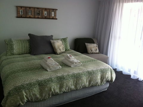 Corinella On The Esplanade Bed & Breakfast - Accommodation NSW 3