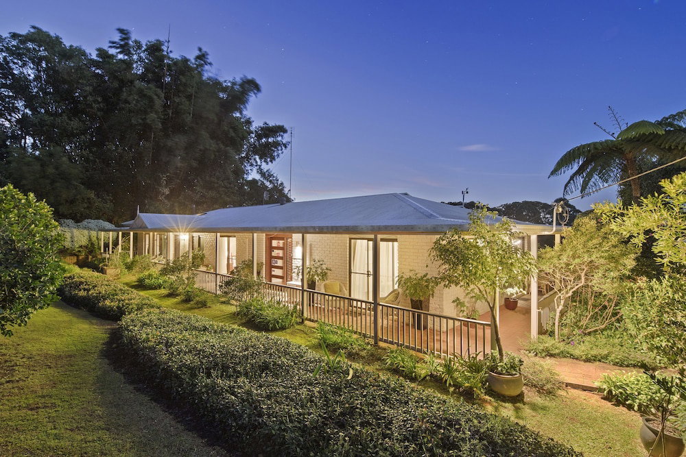 Mapleton QLD Accommodation NSW