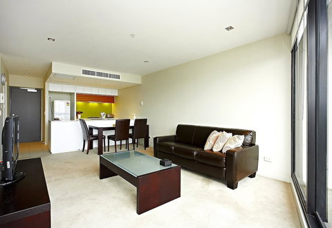 Astra Apartments - Docklands - Accommodation NSW 4