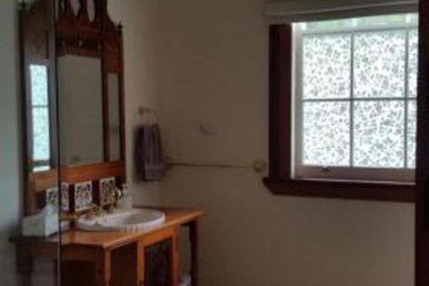 The Old School Bed & Breakfast - Accommodation NSW 4