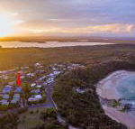 Angourie Blue 7 stroll to surfing beaches. - Accommodation NSW