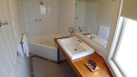 Two Truffles Cottages - Accommodation NSW 4