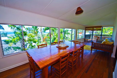 Rosemaree 24 East Street - Accommodation NSW 6