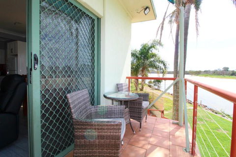 Beachfront 6 25 Willow Street - Accommodation NSW 2