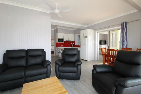 Beachfront 6 25 Willow Street - Accommodation NSW 5