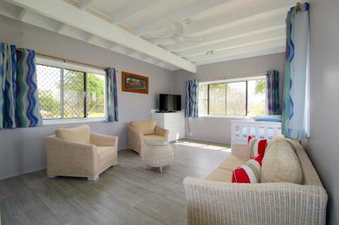 Beachfront 6 25 Willow Street - Accommodation NSW 4