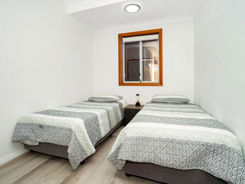 Beachcomer Unit 2 The Entrance NSW - Accommodation NSW 2