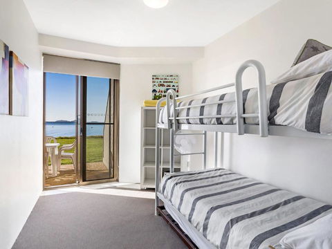 Soldiers Point Road Harbourside Unit 02 07 - Accommodation NSW 5