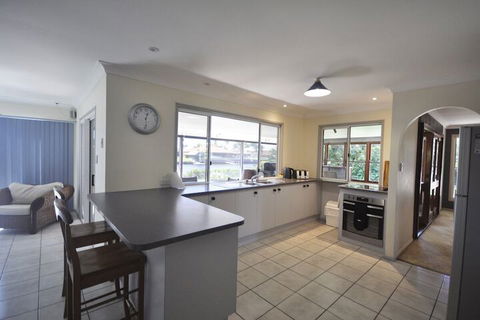 Bribie Island Canal Holiday Destination - Accommodation NSW 4