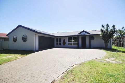 Bribie Island Canal Holiday Destination - Accommodation NSW 6