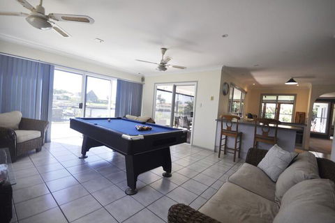 Bribie Island Canal Holiday Destination - Accommodation NSW 5