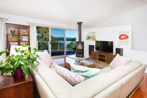 Booti Booti Lakehouse - Accommodation NSW 5