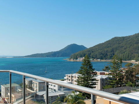 Views Views & More Views Sub Penthouse In Shoal Bay - Accommodation NSW 3