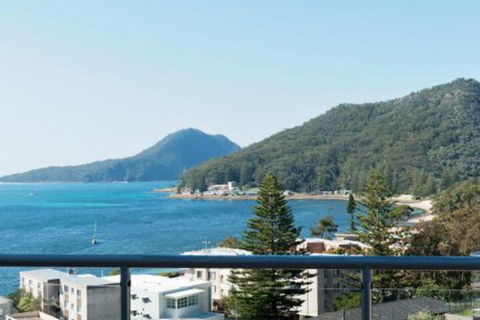 Views Views & More Views Sub Penthouse In Shoal Bay - Accommodation NSW 0