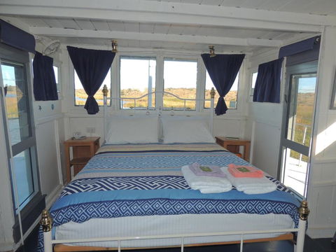 PS Federal Retreat Paddle Steamer Goolwa - Accommodation NSW 4