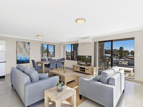 McGirr Penthouse Apartment - Accommodation NSW 0