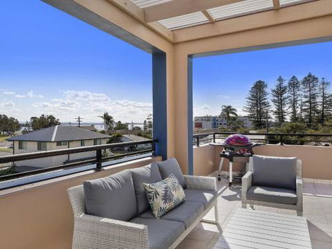 McGirr Penthouse Apartment - Accommodation NSW 3