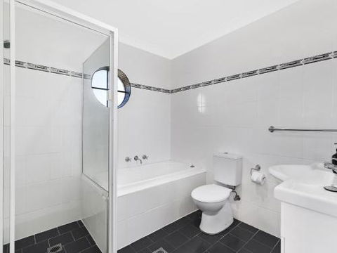 McGirr Penthouse Apartment - Accommodation NSW 6