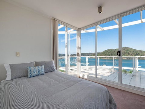 Penthouse 707 4 Bedroom Oceanview Penthouse - Accommodation NSW 2