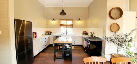 Galway - Accommodation NSW 6
