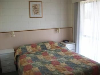 Black Swan Motor Inn - Accommodation NSW 2