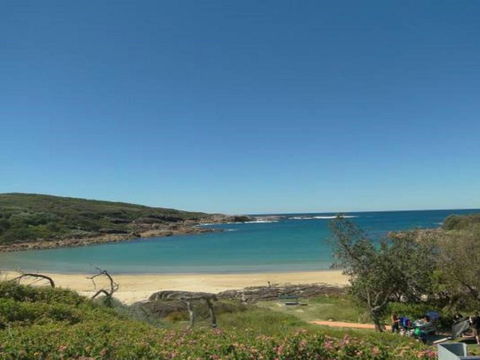 Ultimate Beach House 19a Graham Street Views Peace & Quiet - Accommodation NSW 3