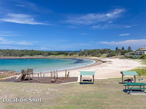 Ultimate Beach House 19a Graham Street Views Peace & Quiet - Accommodation NSW 1