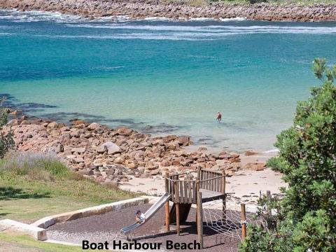 Ultimate Beach House 19a Graham Street Views Peace & Quiet - Accommodation NSW 2
