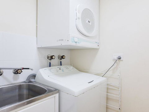 23 Bay Parklands 2 Gowrie Avenue Little Beach Air Con Pool & Tennis Court - Accommodation NSW 5