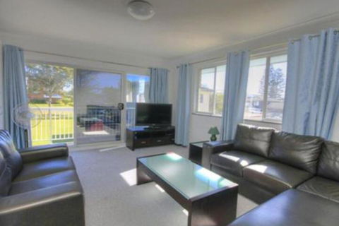 45 Wharf Street Whole House - Accommodation NSW 0