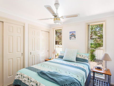 1 / 4 Huntly Close - Accommodation NSW 4