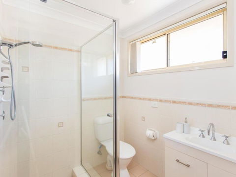 1 / 4 Huntly Close - Accommodation NSW 1