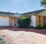 1 / 4 Huntly Close - Accommodation NSW
