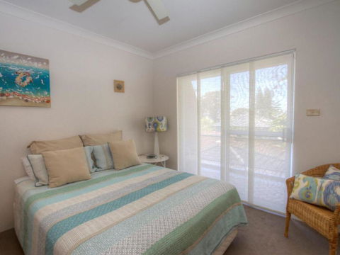 St James 6 Stylish Airconditioned Retreat - Accommodation NSW 7
