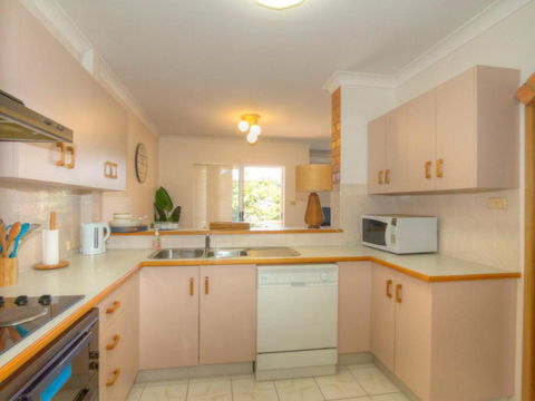 St James 6 Stylish Airconditioned Retreat - Accommodation NSW 5