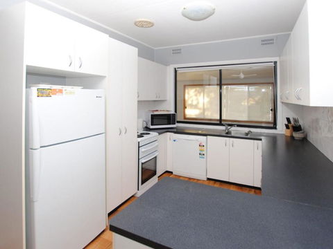 59 Wharf Street Opposite Bowling Club - Accommodation NSW 6