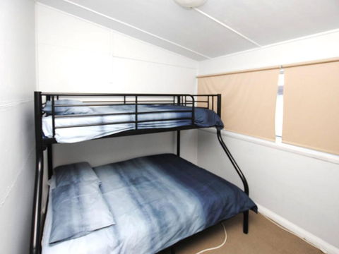 59 Wharf Street Opposite Bowling Club - Accommodation NSW 5